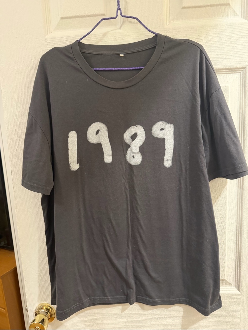 Source Unknown Black Short-Sleeve Tee with White 1989 Graphic